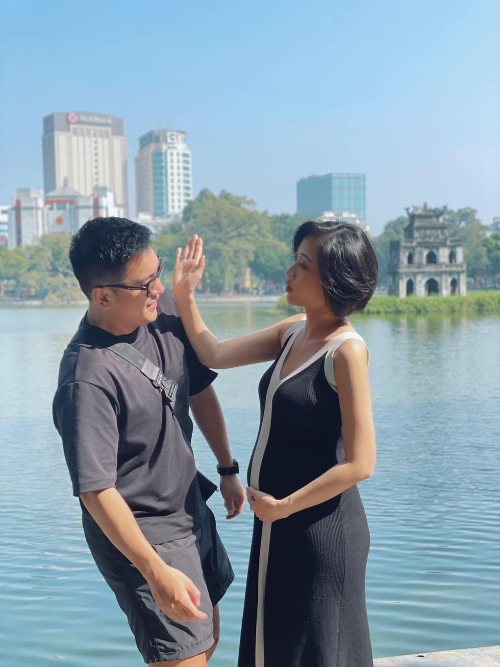 MC Liêu Hà Trinh sinh quý tử, được ck người kinh doanh nuông chiều rời khỏi sao? - 13 MC Liêu Hà Trinh sinh quý tử, được ck người kinh doanh nuông chiều rời khỏi sao? - 13