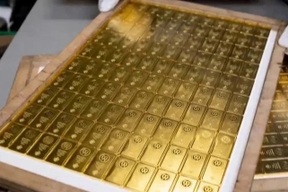 Mỹ bắt cựu quan chức CIA giấu hơn 300 thỏi vàng tại nhà riêng