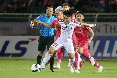 Hòa CLB TPHCM, Sài Gòn FC mất nhịp trong cuộc đua vô địch