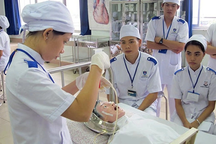 Học phí trường Y - dược phía Bắc tăng, cao nhất 150 triệu đồng/năm