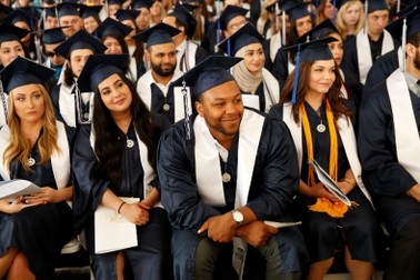 Không SAT, ACT: Học bổng du học Mỹ lên đến 100.000 USD tại đại học Elmhurst năm 2020