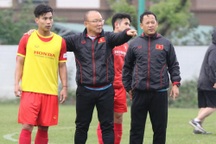 HLV Park Hang Seo chăm sóc đặc biệt các tân binh tuyển Việt Nam