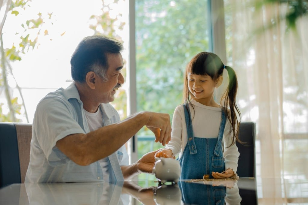 Vì sao cho con tiền tiêu vặt là bài học quan trọng đầu đời? - 4 Vì sao cho con tiền tiêu vặt là bài học quan trọng đầu đời? - 4