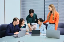 Công ty Ấn Độ đẩy mạnh phổ cập AI cho nhân viên, doanh nghiệp Việt làm gì để không tụt hậu?