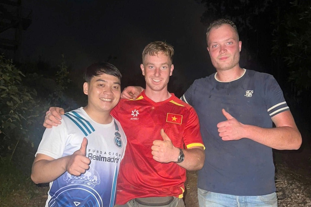 Giải cứu 2 du khách nước ngoài lạc trong rừng vì đi theo Google Maps - 1 Giải cứu 2 du khách nước ngoài lạc trong rừng vì đi theo Google Maps - 1