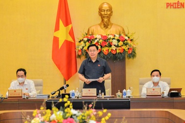 "Quyết định mang tính lịch sử mà hơn một năm vẫn... nằm trên giấy"