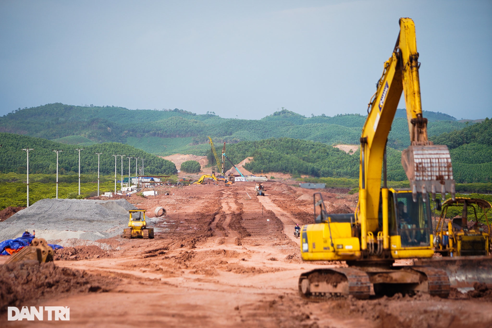 Quảng Ninh: Cầu trăm tỷ vượt biển Vân Đồn gấp rút hoàn thành dịp cuối năm - 13 Quảng Ninh: Cầu trăm tỷ vượt biển Vân Đồn gấp rút hoàn thành dịp cuối năm - 13