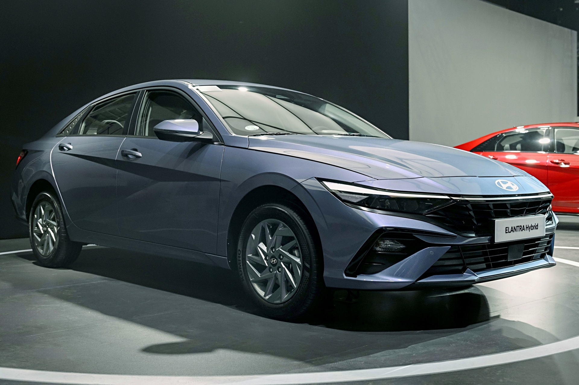 Hyundai Elantra 2025 ra mắt tại Đông Nam Á, chờ ngày về Việt Nam - 2 Hyundai Elantra 2025 ra mắt tại Đông Nam Á, chờ ngày về Việt Nam - 2