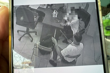 Bác sĩ cầm 2 dao tấn công đồng nghiệp tại phòng khám ở Đồng Nai