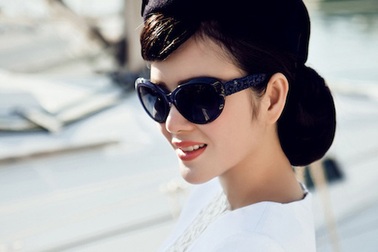 Lý Nhã Kỳ kiêu kỳ với thời trang quý tộc