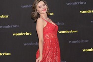 Miranda Kerr tái xuất xinh đẹp
