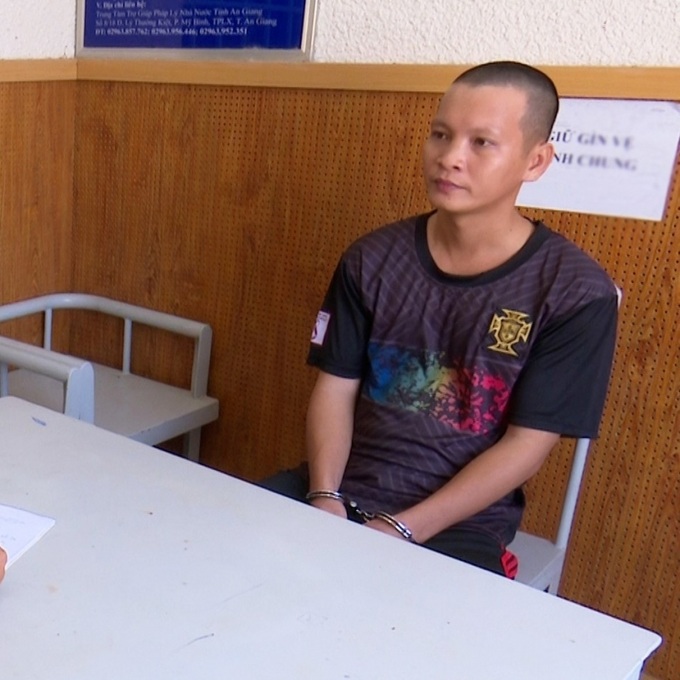 Đối tượng Lê Phước Cảnh tại cơ quan công an.