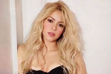 Shakira "chạy trốn" khỏi Tây Ban Nha để quên ký ức đau buồn