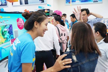 TV thông minh, loa kéo gây sốt dịp tết, tăng trưởng đột biến