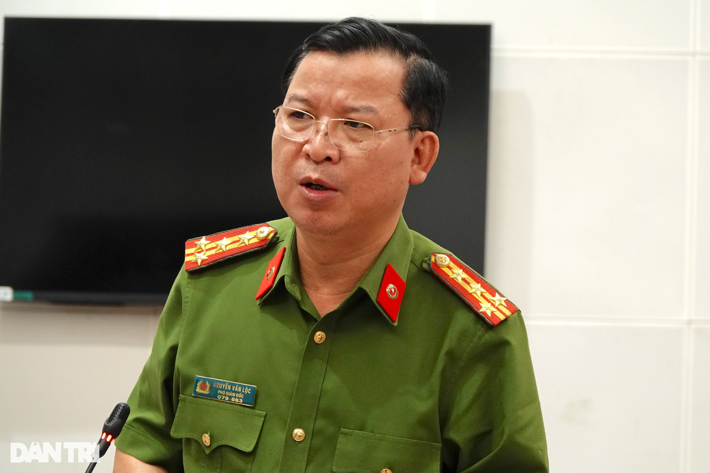 Nghi phạm 14 tuổi bỏ độc vào sữa: Lịch sử điện thoại có tìm cách đầu độc - 1 Nghi phạm 14 tuổi bỏ độc vào sữa: Lịch sử điện thoại có tìm cách đầu độc - 1