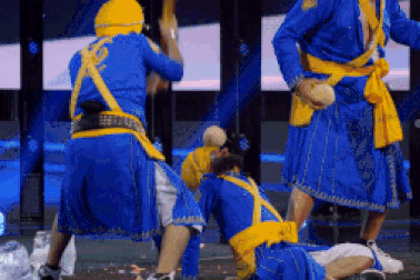 Thót tim với tiết mục mạo hiểm thử thách giới hạn chịu đựng của con người