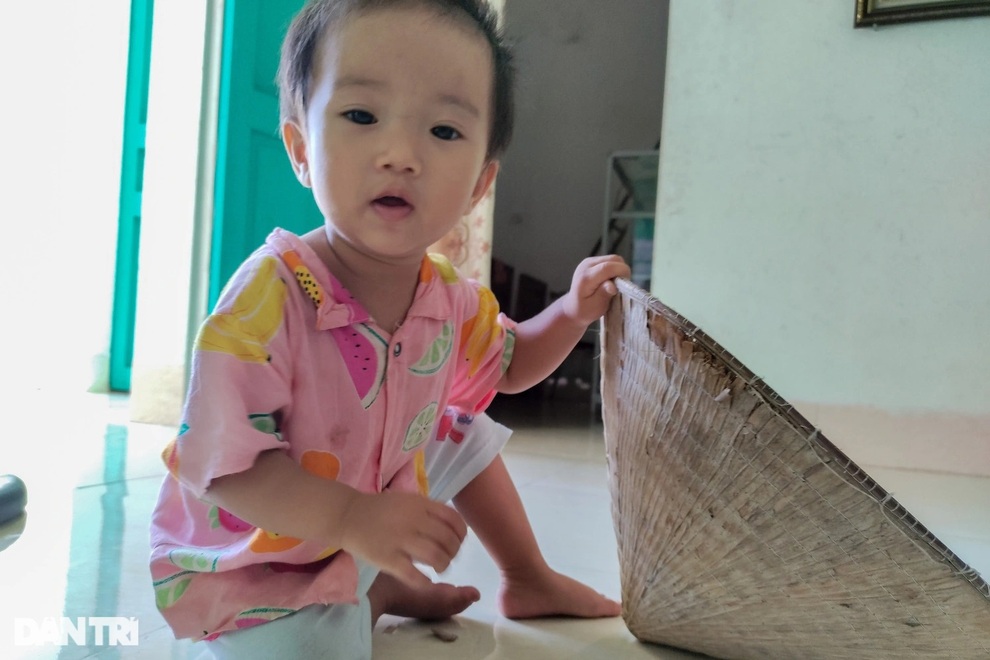 Người đàn bà khốn khổ và nỗi sợ hãi tột cùng mỗi lần con gái nổi điên - 2 Người đàn bà khốn khổ và nỗi sợ hãi tột cùng mỗi lần con gái nổi điên - 2
