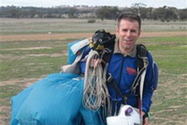 Chán đời …”bán mình” trên eBay