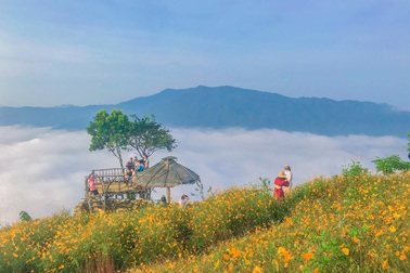 Lên Hang Kia – Pà Cò ngắm biển mây trắng bồng bềnh