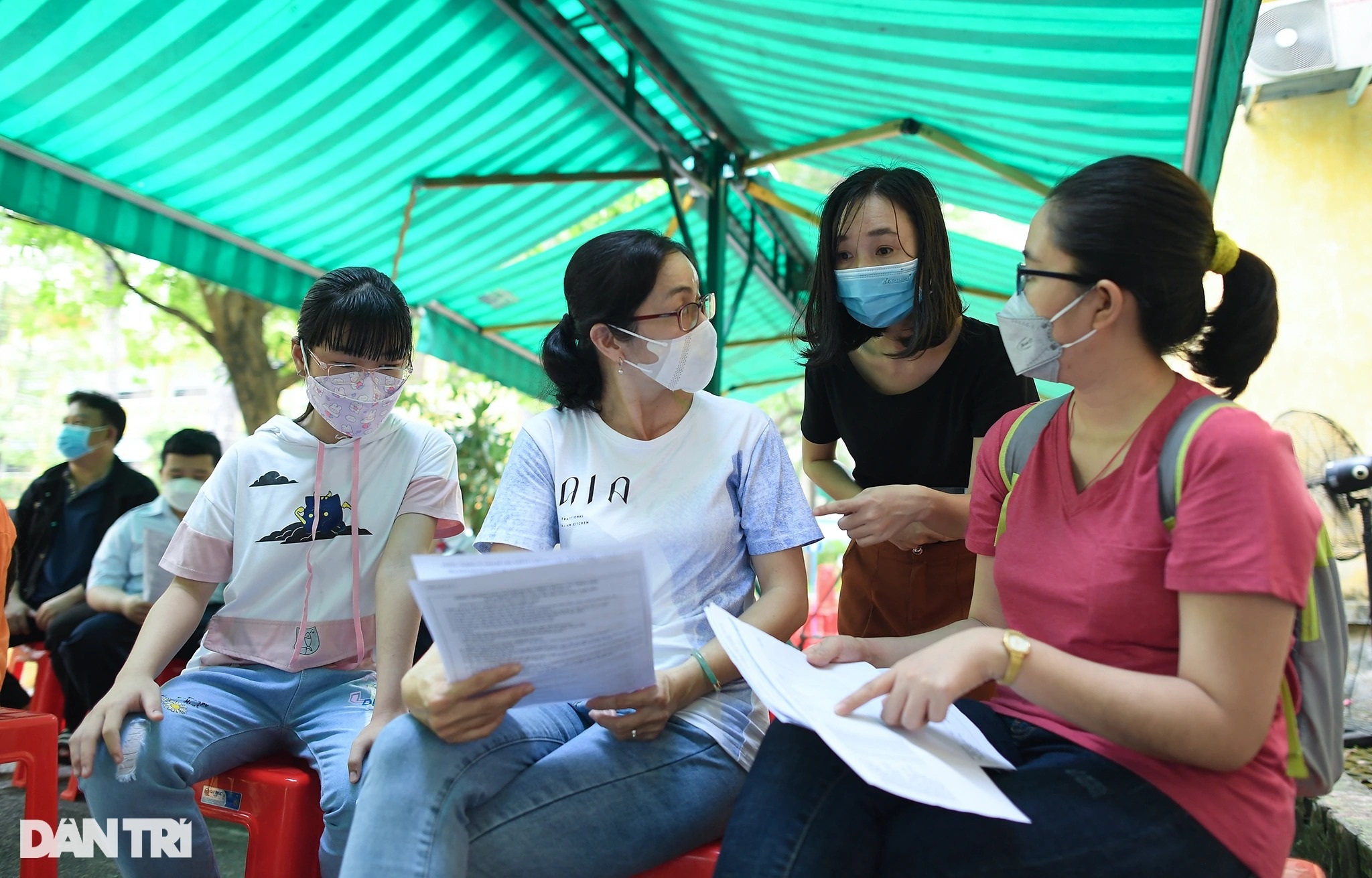 Ngày đầu TPHCM tiêm vaccine ngừa Covid-19 cho trẻ dưới 12 tuổi - 11 Ngày đầu TPHCM tiêm vaccine ngừa Covid-19 cho trẻ dưới 12 tuổi - 11