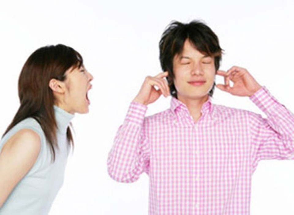 Sốc vì bị vợ chửi: “Đã ngu còn nói nhiều” - 1 Sốc vì bị vợ chửi: “Đã ngu còn nói nhiều” - 1