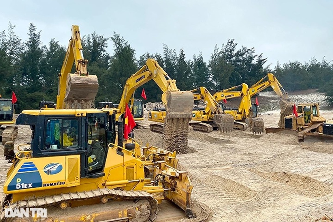 Khởi công xây dựng tuyến đường ven biển gần 2.200 tỷ đồng - 2 Khởi công xây dựng tuyến đường ven biển gần 2.200 tỷ đồng - 2