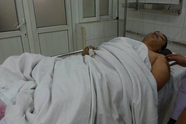 Hà Nội: CSGT bị xe tải kéo lê chịu nhiều chấn thương