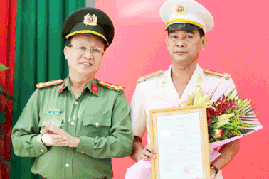 Long An có tân Phó Giám đốc Công an tỉnh
