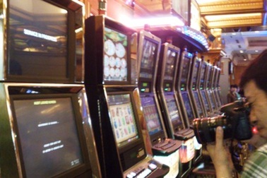 “Hạ màn” khó hiểu vụ kiện đòi 55 triệu USD tiền thắng máy đánh bạc