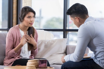 Xem camera thấy vợ sắp cưới cho con gái ăn cơm, tôi lập tức hủy hôn