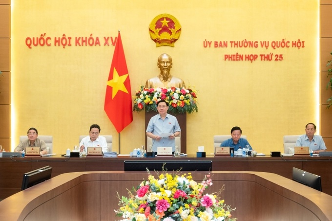 Chủ tịch Quốc hội Vương Đình Huệ khai mạc Phiên họp