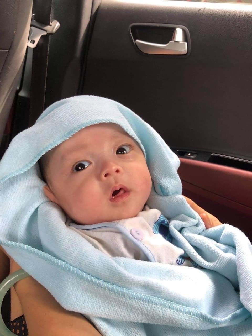 Đỗ Mạnh Cường nhận nuôi cậu bé 27 tuần tuổi bị bỏ rơi - 2 Đỗ Mạnh Cường nhận nuôi cậu bé 27 tuần tuổi bị bỏ rơi - 2