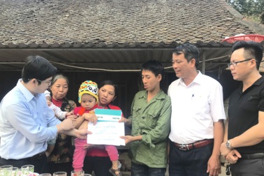 Hơn 86 triệu đồng đến với bé gái 3 tuổi mắc bệnh ung thư máu