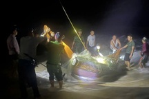 9 thuyền đi biển của ngư dân Thừa Thiên Huế bị trôi dạt trong đêm