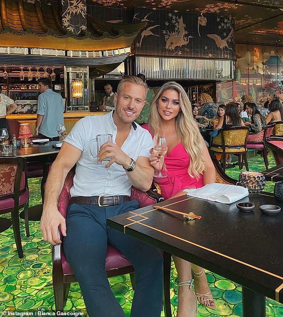 Bianca Gascoigne quyến rũ hơn từ khi có bồ mới - 3 Bianca Gascoigne quyến rũ hơn từ khi có bồ mới - 3