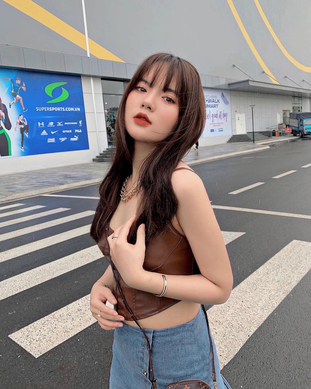 Vẻ đẹp hút hồn bao chàng trai của nữ sinh ĐH Thương Mại - 6 Vẻ đẹp hút hồn bao chàng trai của nữ sinh ĐH Thương Mại - 6
