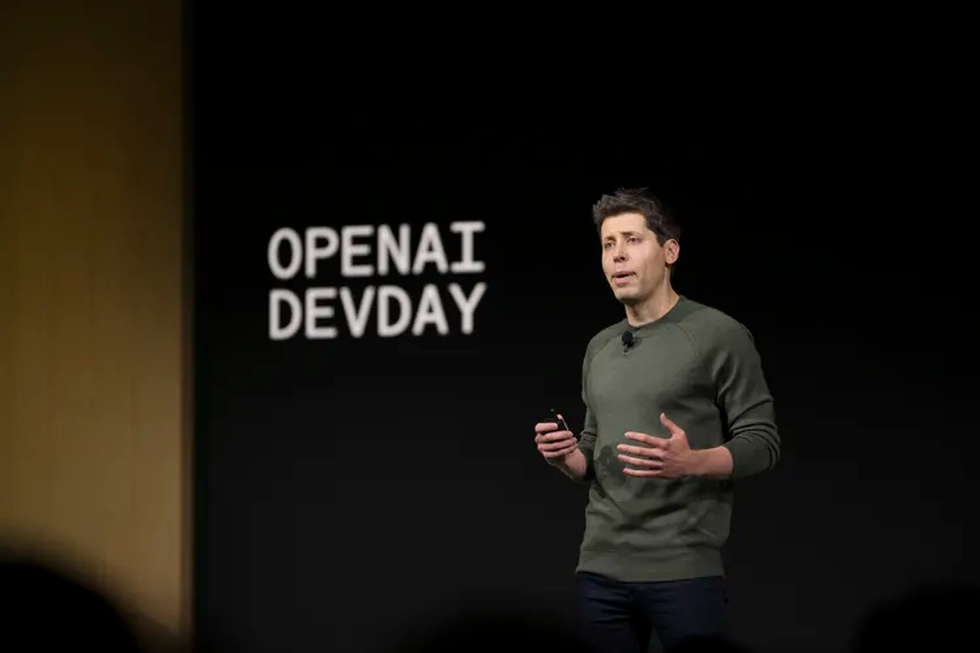 Cách đây một tuần, Sam Altman thể hiện tham vọng xây dựng một siêu trí tuệ nhân tạo tại sự kiện DevDay do OpenAI tổ chức (Ảnh: OpenAI). Cách đây một tuần, Sam Altman thể hiện tham vọng xây dựng một siêu trí tuệ nhân tạo tại sự kiện DevDay do OpenAI tổ chức (Ảnh: OpenAI).