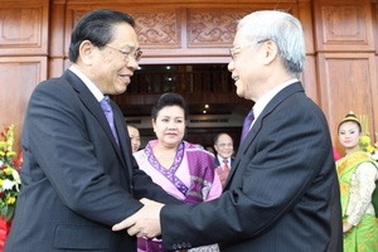 Lãnh đạo Việt Nam gửi điện mừng quốc khánh Lào