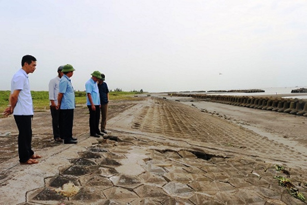 Nam Định và Thái Bình kêu gọi hàng nghìn tàu thuyền vào tránh bão Talim - 1 Nam Định và Thái Bình kêu gọi hàng nghìn tàu thuyền vào tránh bão Talim - 1