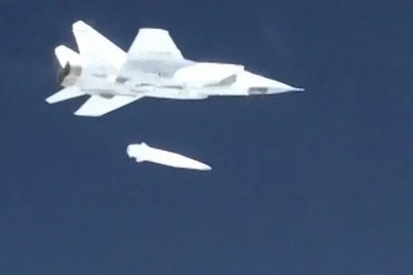 Tên lửa siêu thanh hoạt động thế nào?