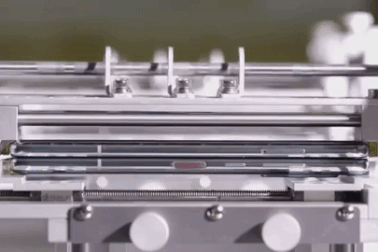 Hé lộ công đoạn thử nghiệm “đóng mở” Galaxy Fold bên trong nhà máy sản xuất