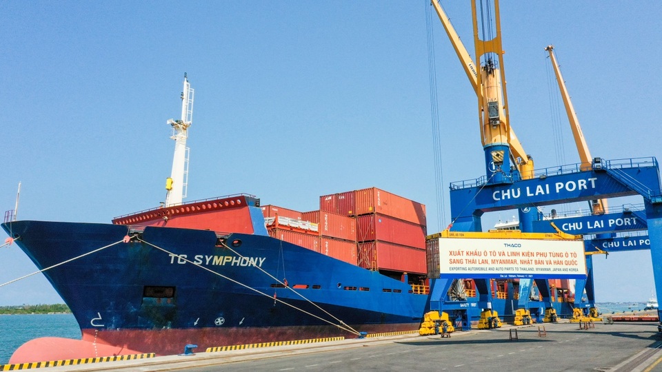 Thaco xuất khẩu hơn 200 ô tô và linh kiện trong ngày ra quân đầu năm Tân Sửu - 2 Thaco xuất khẩu hơn 200 ô tô và linh kiện trong ngày ra quân đầu năm Tân Sửu - 2