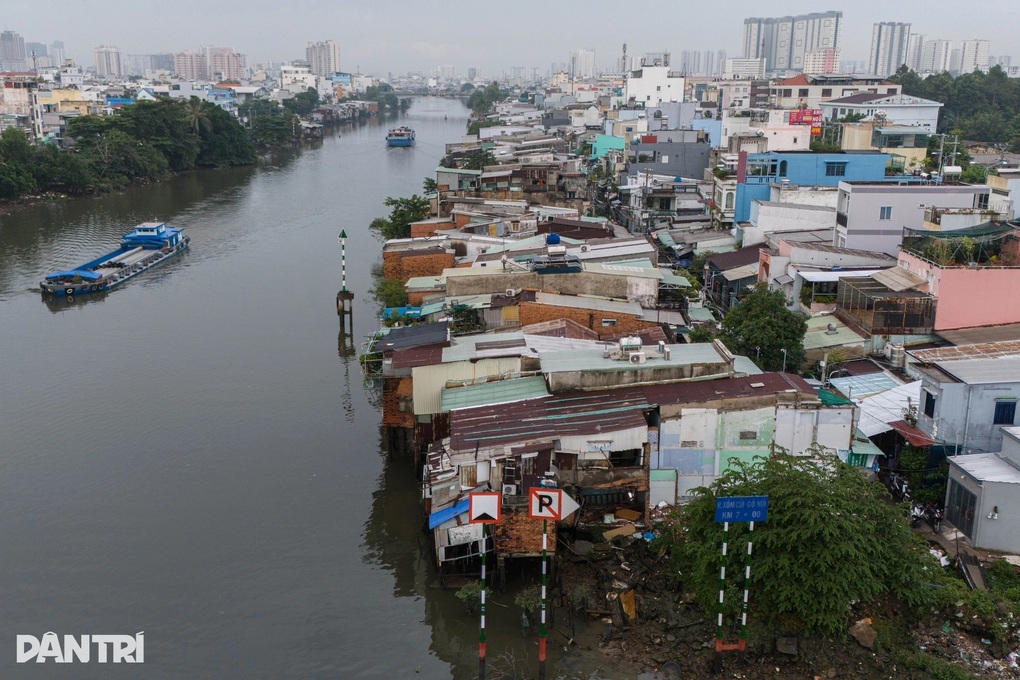 Lãnh đạo TPHCM thị sát nơi tái định cư cho người dân bờ bắc kênh Đôi - 3 Lãnh đạo TPHCM thị sát nơi tái định cư cho người dân bờ bắc kênh Đôi - 3