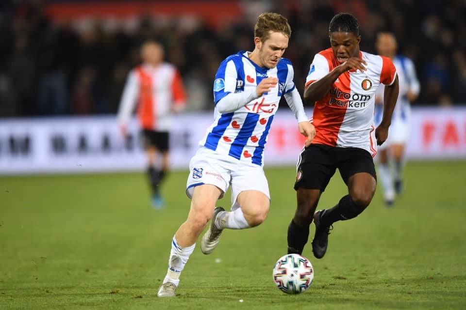 Văn Hậu dự bị trong ngày Heerenveen bại trận trước Feyenoord - 2 Văn Hậu dự bị trong ngày Heerenveen bại trận trước Feyenoord - 2