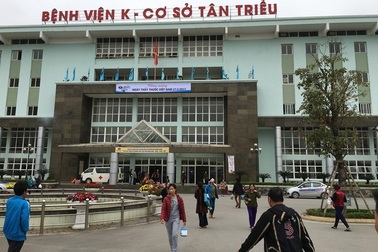 Đình chỉ công tác hai bảo vệ vì hành hung người nhà bệnh nhân