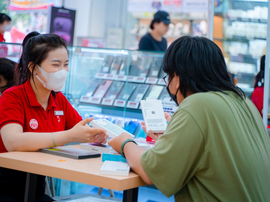 iPhone 14 về hàng nhiều, điều chỉnh giảm giá trước Tết - 1 iPhone 14 về hàng nhiều, điều chỉnh giảm giá trước Tết - 1