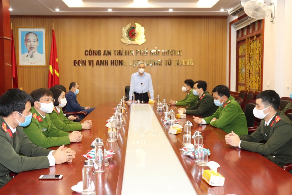 Tìm ra nguồn lây chùm ca bệnh phức tạp, TP Hải Dương thoát phong tỏa - 1 Tìm ra nguồn lây chùm ca bệnh phức tạp, TP Hải Dương thoát phong tỏa - 1