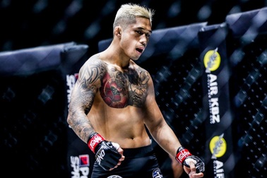 Lộ lý do trận đấu của Martin Nguyễn ở Singapore bị hủy