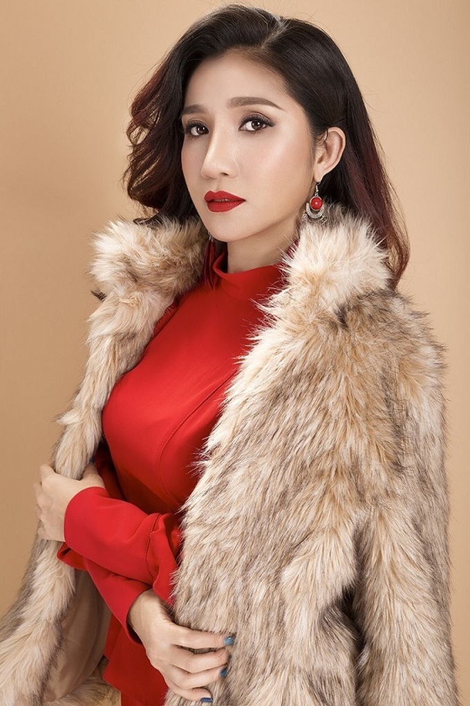 MC Cát Tường: Bị triệt đường lên truyền hình vì chống cự người đàn ông quyền lực - Ảnh 1. MC Cát Tường: Bị triệt đường lên truyền hình vì chống cự người đàn ông quyền lực - Ảnh 1.