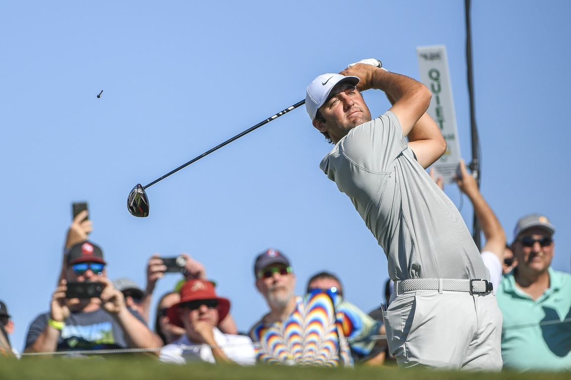 Vượt qua Patrick Cantlay, Scottie Scheffler vô địch Phoenix Open - 2 Vượt qua Patrick Cantlay, Scottie Scheffler vô địch Phoenix Open - 2